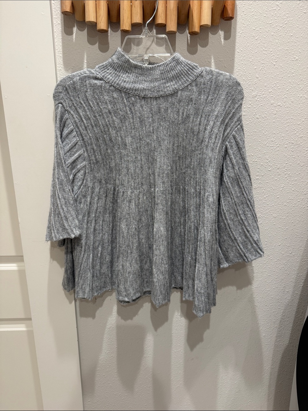 Anthropologie Maeve Gray Ribbed Mock-Neck Short-Sleeve Sweater